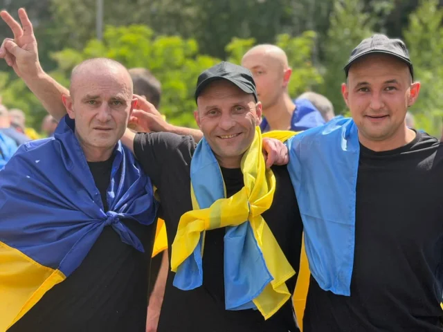 Україна повернула з російського полону 185 військових та одного цивільного цивільний_2