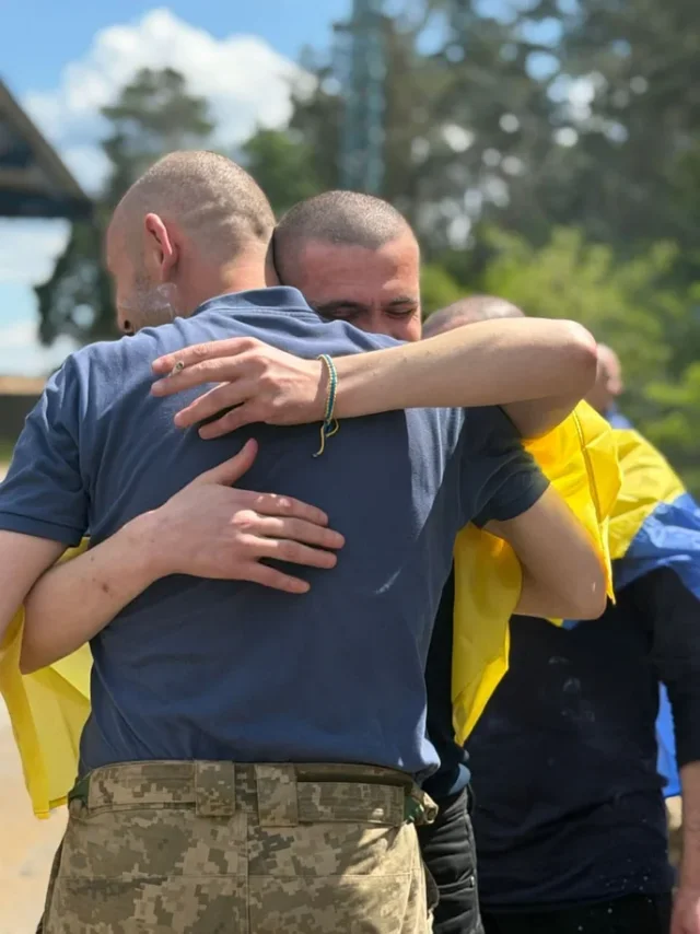 Україна повернула з російського полону 185 військових та одного цивільного цивільний_6