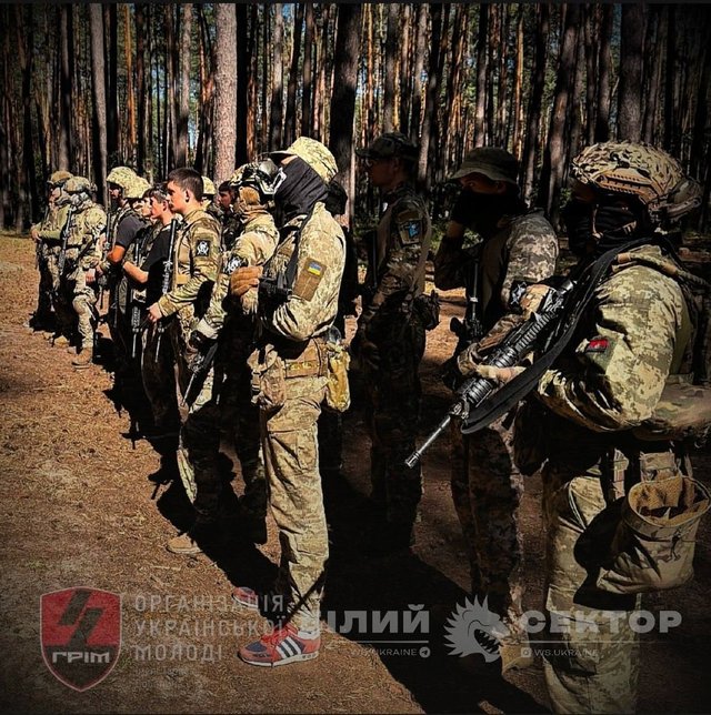 ОУМ «ГРІМ» і «Білий сектор» провели дводенний всеукраїнський вишкіл_2