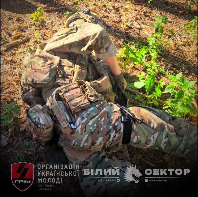 ОУМ «ГРІМ» і «Білий сектор» провели дводенний всеукраїнський вишкіл_5