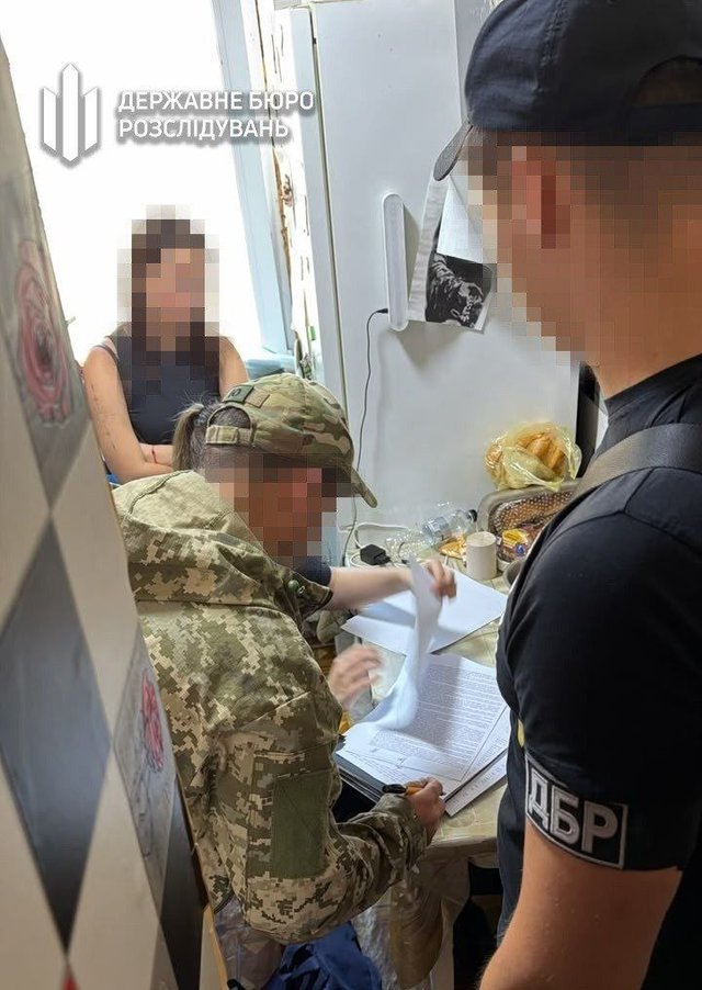 Правоохоронці прийшли з обшуками до понад 100 ТЦК по всій Україні_2