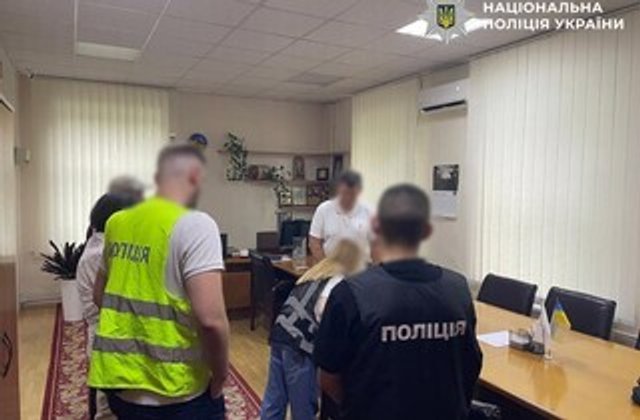 У Києві повідомлено про підозру члену ВЛК та його спільникам_3