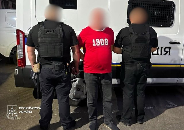 У Києві повідомлено про підозру члену ВЛК та його спільникам_6