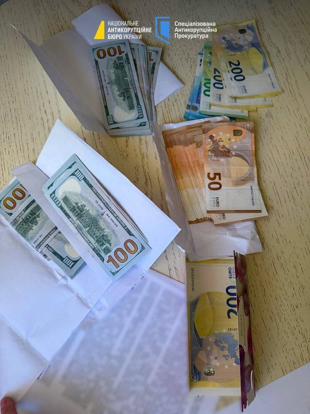 НАБУ і САП підозрюють посадовців податкової на Тернопольщині в отриманні хабарів від бізнесу_1