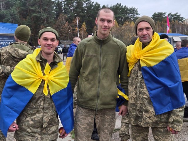 В Україну з полону повернули 270 українців_3