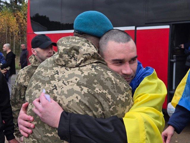 В Україну з полону повернули 270 українців_4