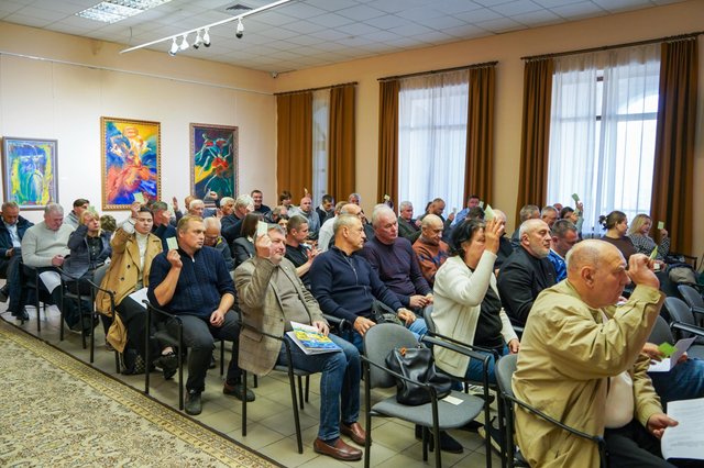 Корупціонери переобрали корупціонерів_6