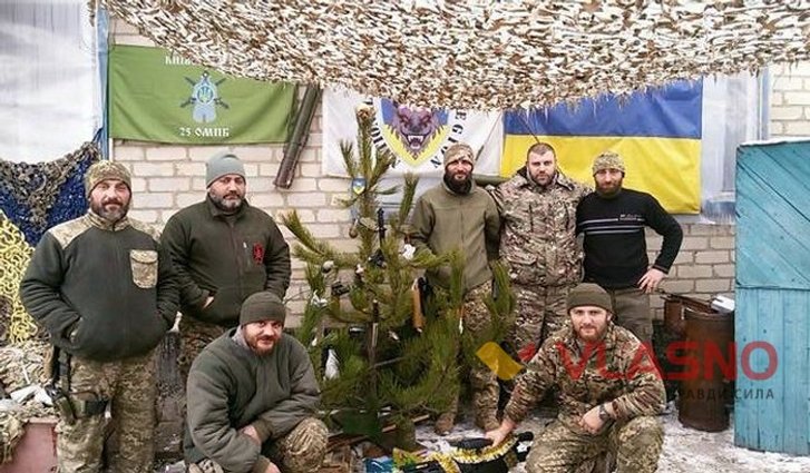 Святкування на фронті. Попередні роки війни Святкування на фронті. Попередні роки війни