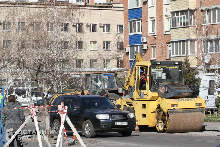 Ремонт тротуарів на Леваді в Полтаві Ремонт тротуарів на Леваді в Полтаві