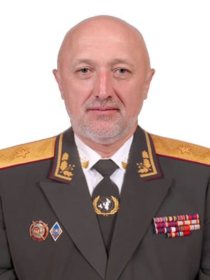 Долю аеропорту «Полтава» вирішуватимуть за чаркою і хамоном у ресторані «комісара» Головка_1