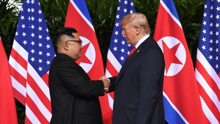 Дональд Трамп і Кім Чен Ин Дональд Трамп і Кім Чен Ин