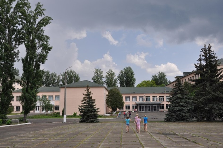 Побиті студенти і ректор у смітнику. Що відбувається в Олімпійському коледжі (репортаж)_6
