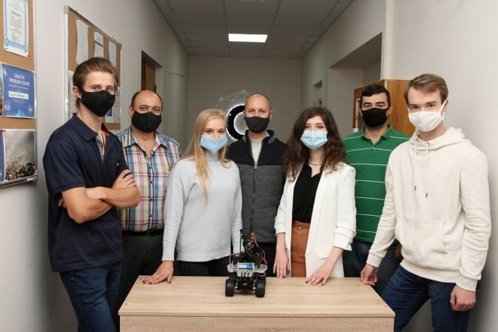 Вінницькі студенти винайшли робота, який вимірює температуру на 10-метровій відстані_1