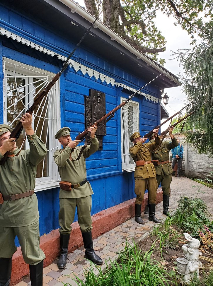 На Київщині вшанували українця, який врятував Варшаву від більшовиків_3