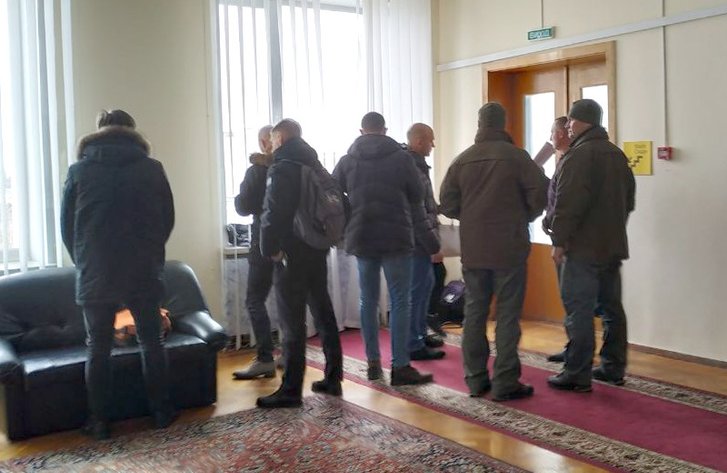 Обшук у кабінеті Пісоцького Обшук у кабінеті Пісоцького