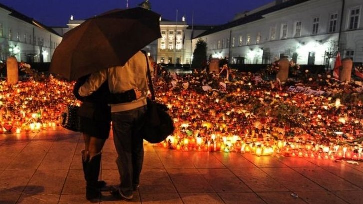 Відлуння смоленської катастрофи досі дуже впливає на польське суспільство Відлуння смоленської катастрофи досі дуже впливає на польське суспільство
