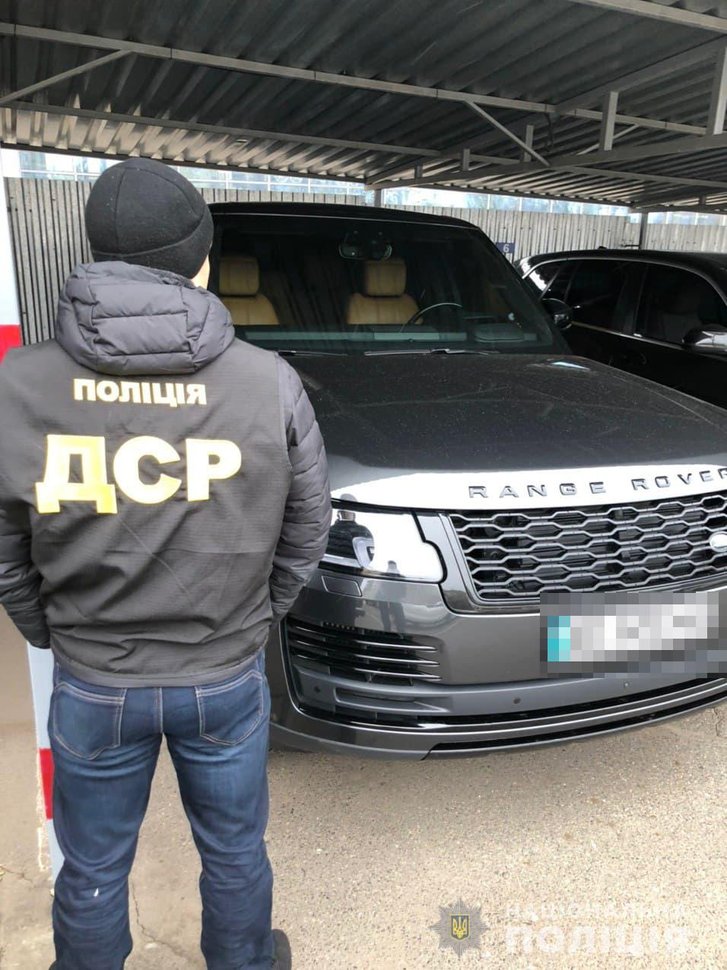 У Кривому Розі викрито високопосадовця, який наживався на ремонті шкіл і лікарень_2