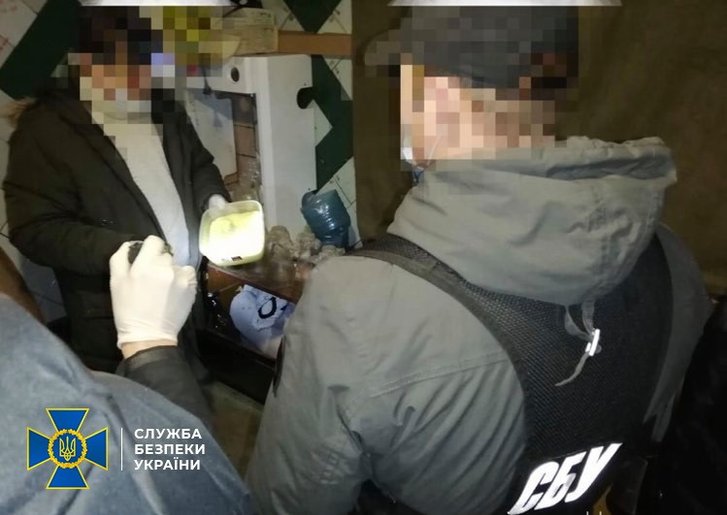 На Черкащині викрито нарколабораторію з виробництва амфетаміну на мільйони гривень_1