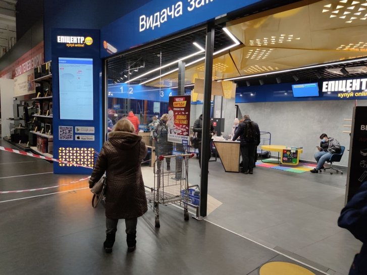 Герегам не до локдауну: мережа «Епіцентр» знову порушує карантин_3
