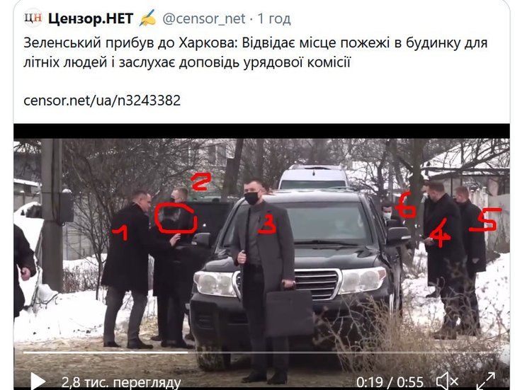 В мережах дотепно тролять Зеленського за стиль пересування як у