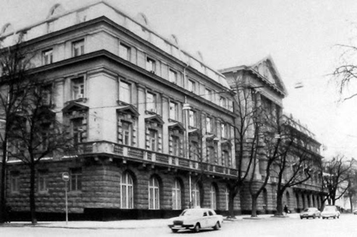 Будівля КДБ УРСР у Київі (нині СБУ) Будівля КДБ УРСР у Київі (нині СБУ)