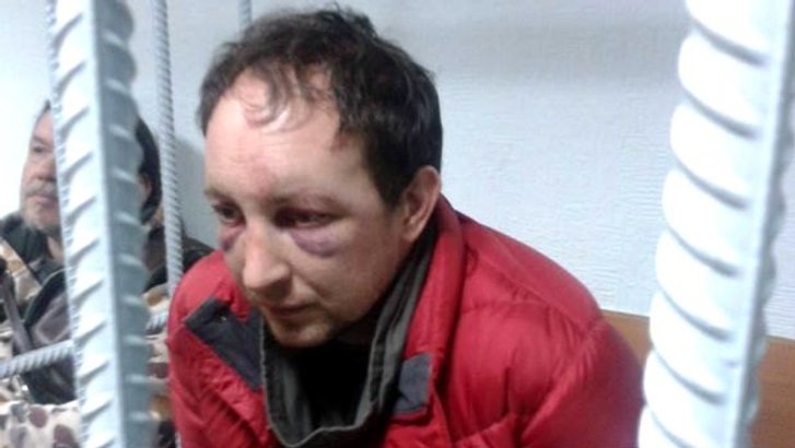 Активіст “Автомайдану” Денис Сергієнко, незаконно затриманий слідчим Оболонського райуправління міліції Сергієм Олійником Активіст “Автомайдану” Денис Сергієнко, незаконно затриманий слідчим Оболонського райуправління міліції Сергієм Олійником