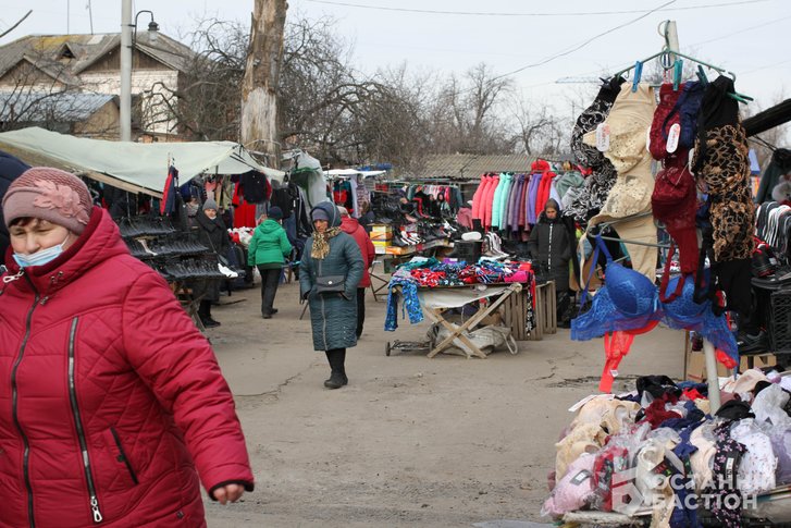 «Витягнемо Мамая з кабінету і поведемо на базар» – продавці стихійного ринку в Полтаві_9