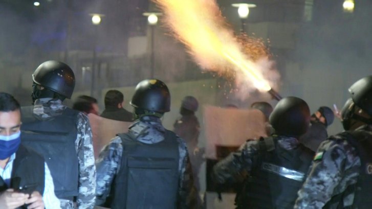 Йорданію охопили антиковідні протести, королівська влада застосовує силу проти громадян_2