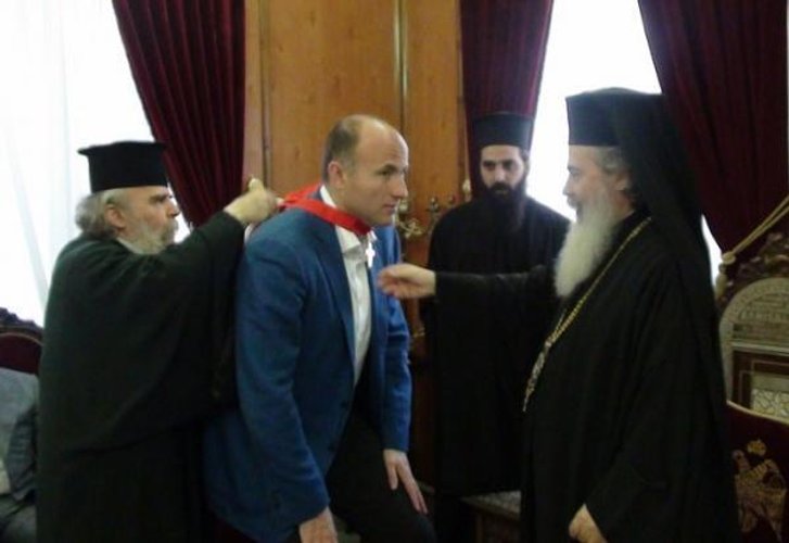 Павло Фукс (по центру) Павло Фукс (по центру)