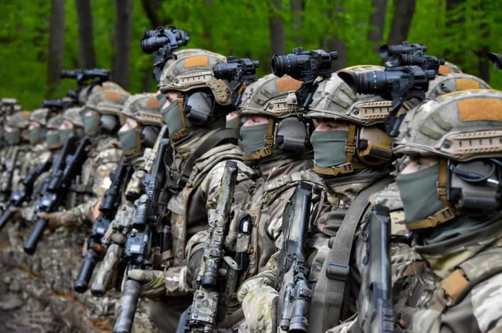 Бійці ССО у Холодному Яру освятили зброю на ворога_2