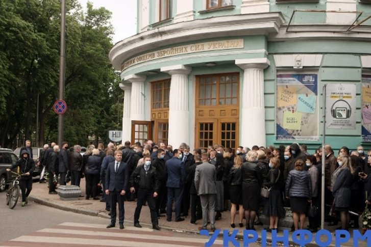 Роздуми під час прощання з генералом Віктором Гвоздем_3
