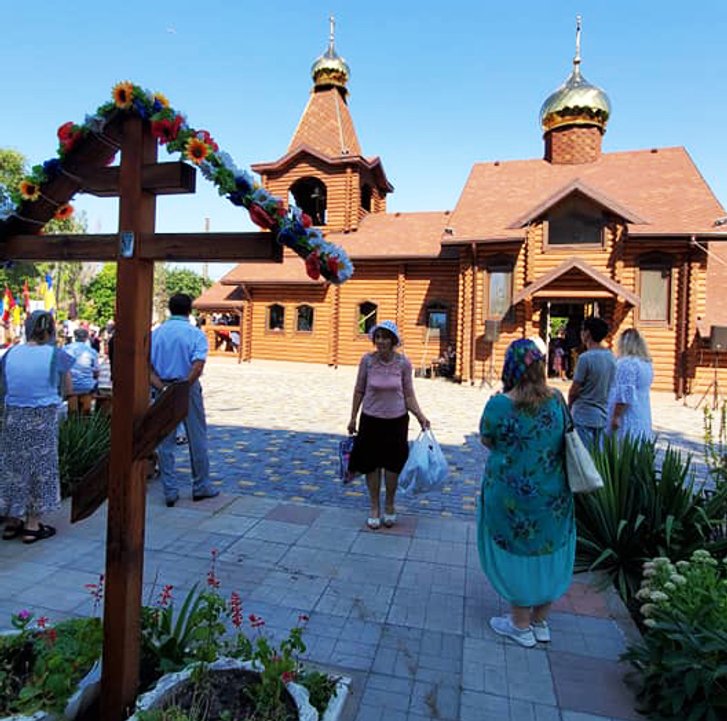 Перший український храм освятили у Нікополі_1