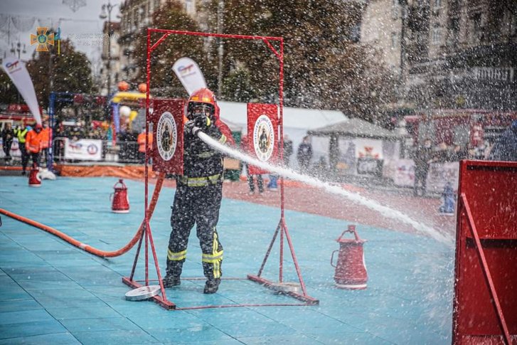 Спортивне свято «Найсильніший пожежний-рятувальник Київ 2021» у розпалі_1