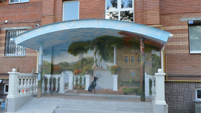 Під’їзд «Останнього Бастіону» б’є рекорди в соцмережі