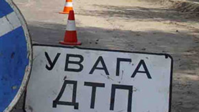 У Кременчуці перекинувся автомобіль ВАЗ. Загинула 16-річна дівчина