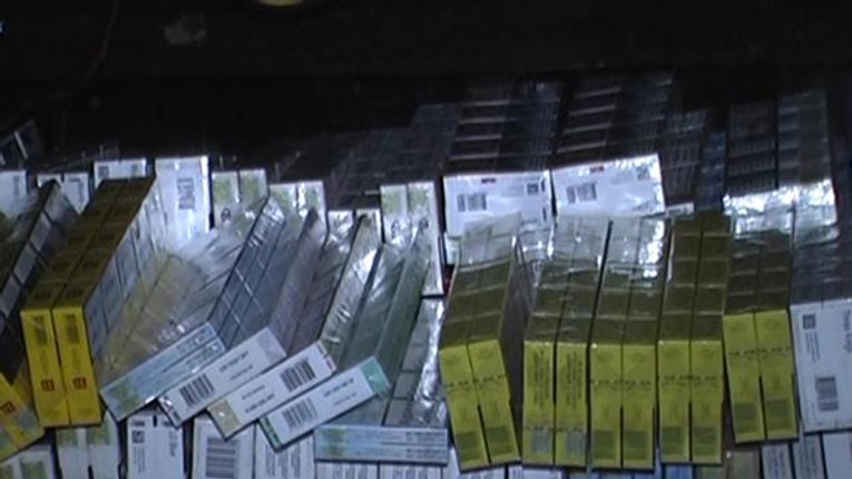 Сепаратистів «ДНР» фінансували з продажу тютюнових виробів. На Полтавщині затримали вантажівки з контрафактними цигарками