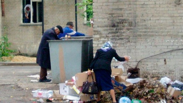 КРИЗА: Рівень бідності в Росії стрімко зростає