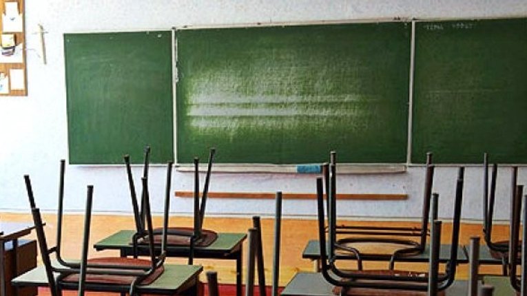 Оболонська РДА й управління освіти хочуть викинути на вулицю 200 дітей у Києві