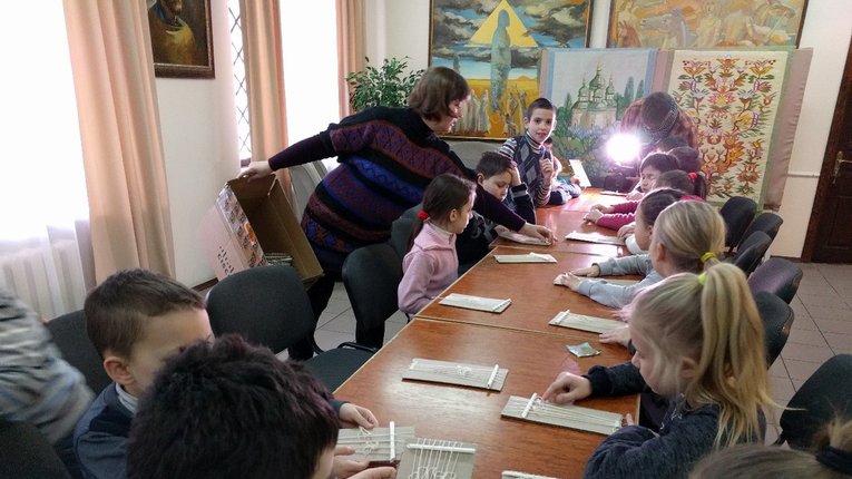 Полтавцям провели майстер-клас із килимарства