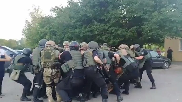 Побиттям селян на Кіровоградщині «заправляв» недодепутат від «Народного Фронту»