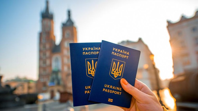 Без кави та опери: більшість українців ніколи не були за кордоном