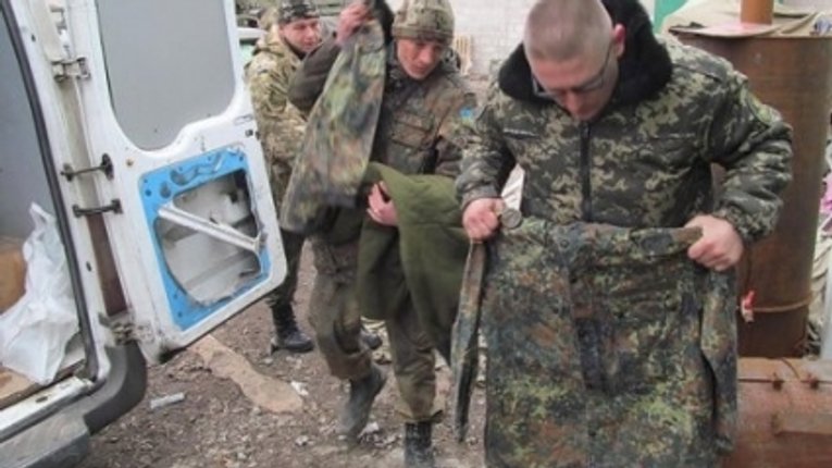 7 квартир заарештували у родича полковника, який купив браковану форму для ЗСУ