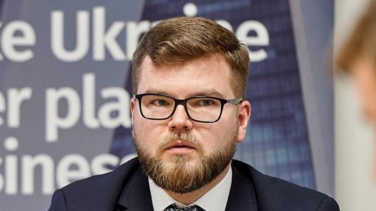 Журналісти проаналізували зарплату керівника Укрзалізниці. Вражаючі цифри
