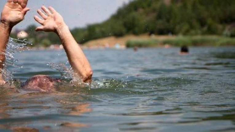 У Кременчуці врятували чоловіка, який хотів переплисти Дніпро