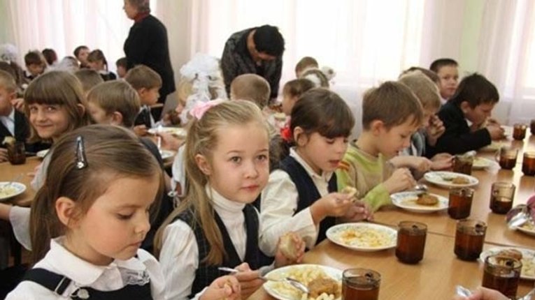 Безоплатне харчування для учнів молодших класів погодила Кременчуцька влада