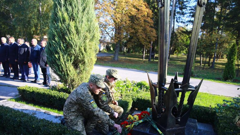 Кременчук долучився до вшанування захисників України