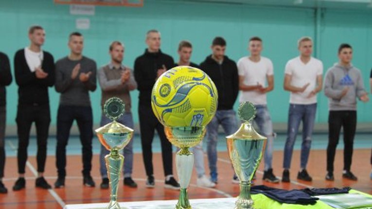 У Полтавському педагогічному університеті презентували нову форму футбольної команди