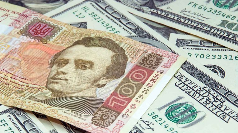 Долар по 30,1 грн: чи є куди падати нижче