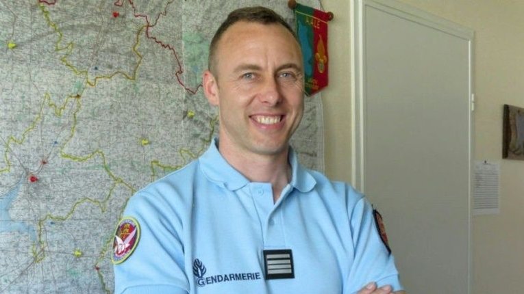 Лівого французького політика, який радів загибелі поліцейського, заарештували