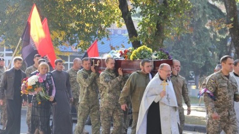 Полтавці попрощалися з полеглим на війні В’ячеславом Литовченком